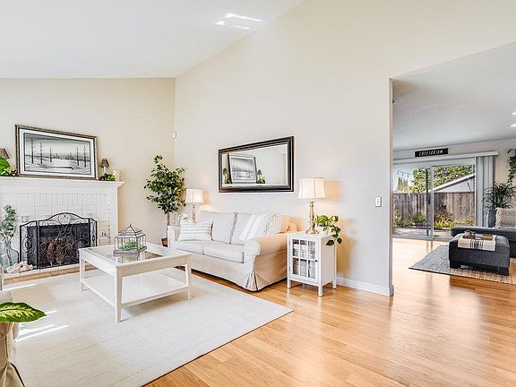5th image of 105 Parkwell Ct