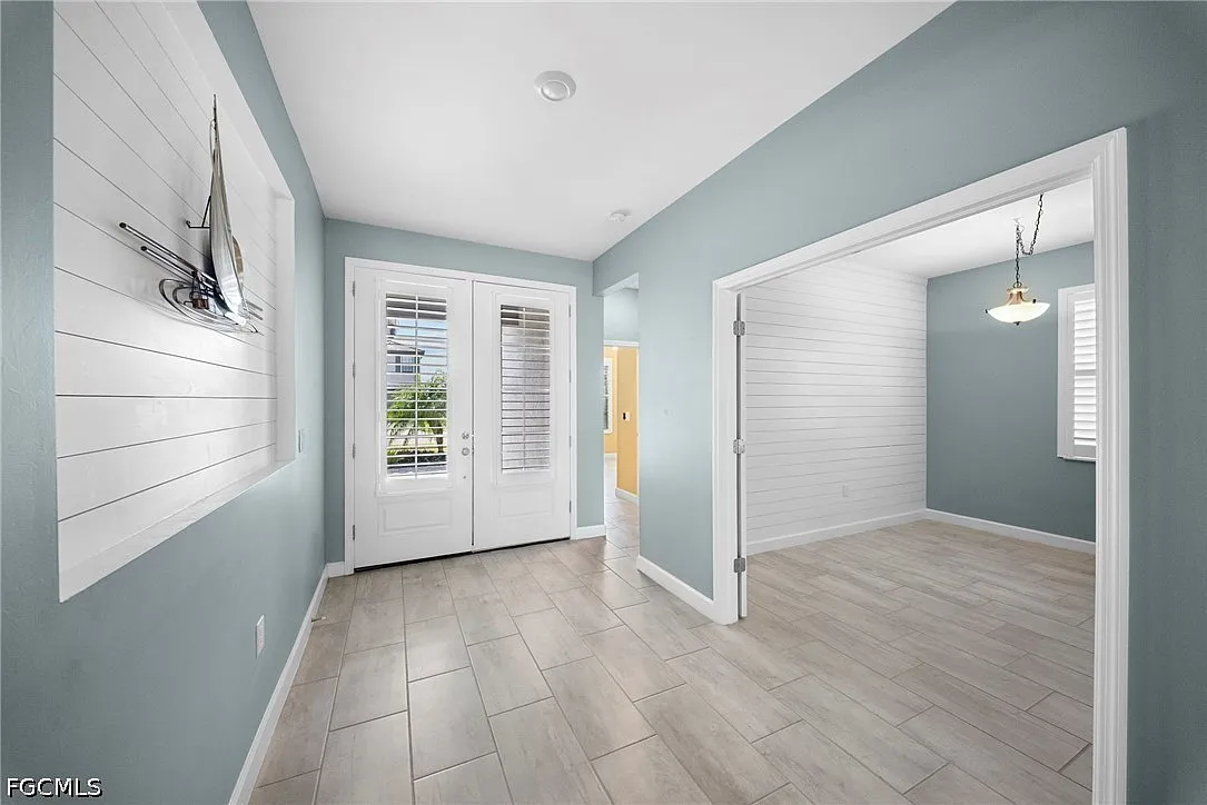 3 bed, 3.0 bath, 2434 sqft, $3,000 — Photo 4