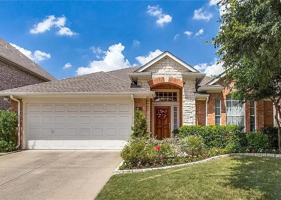 1st image of 18675 Gibbons Dr