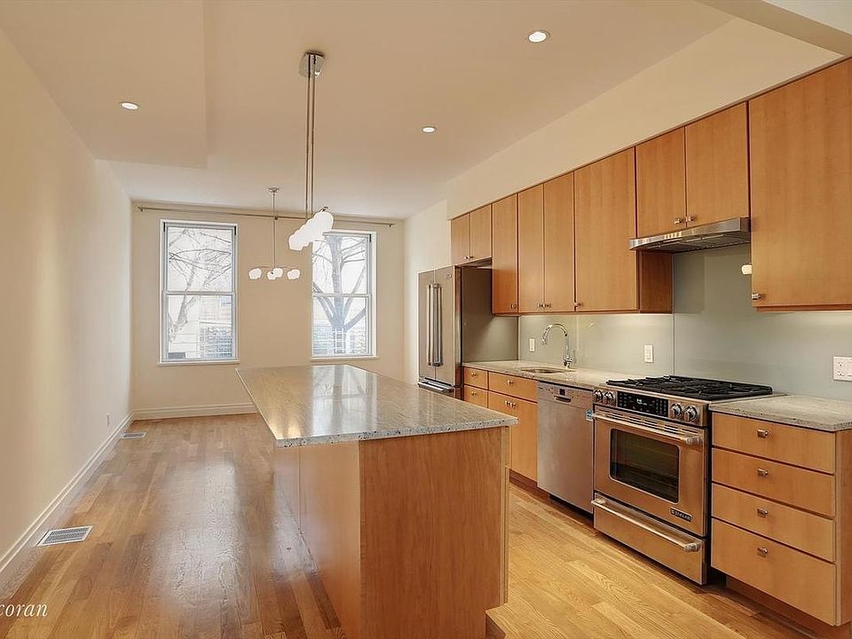 1st image of 170 Degraw St APT 1