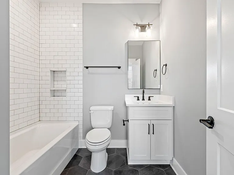 530 Edwin St #10 — Photo 40