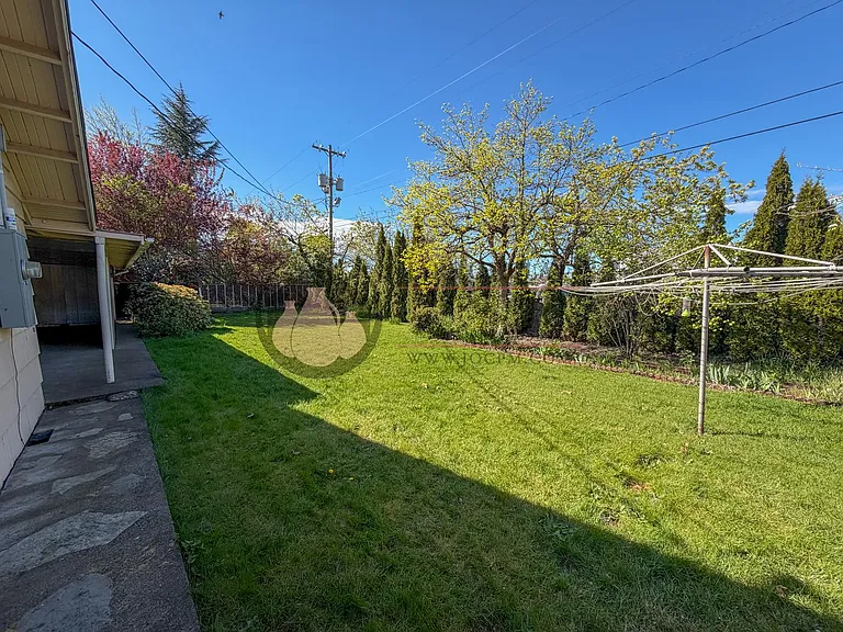 3231 Alberta Ave NE — Photo 11