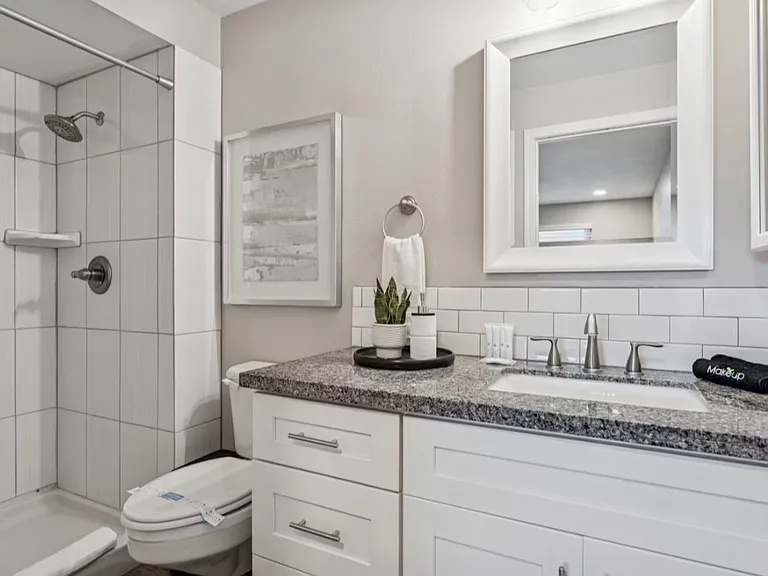 7635 E Minnezona Ave — Photo 17