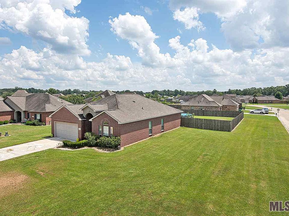1st image of 22526 Dover Ct