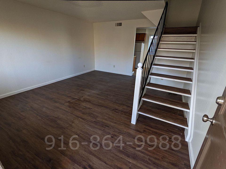 New floors installed (excuse the dust in the pic)