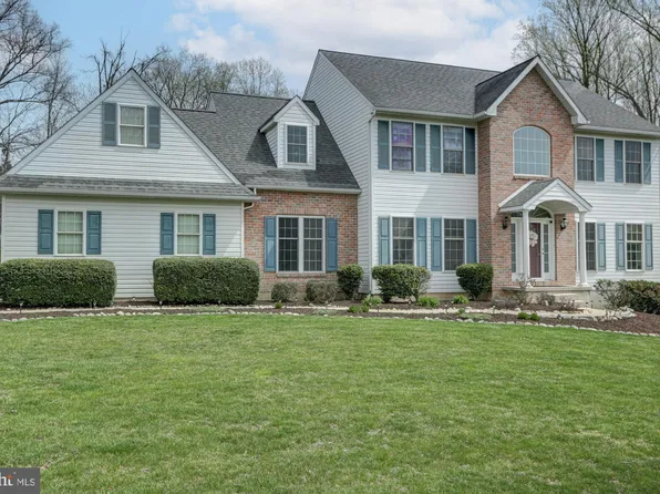 122 Cromwell Dr, Lincoln University, PA 19352