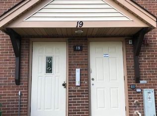 19 Parkside Ct APT 2, Vernon Hills, IL 60061