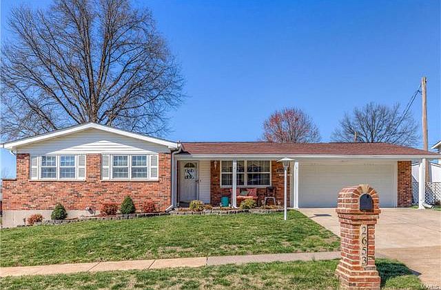 1st image of 2653 Carousel Dr
