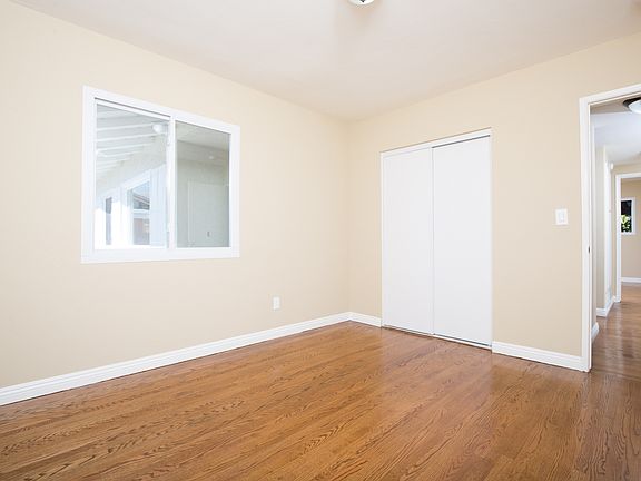 5th image of 4261 Avon Dr