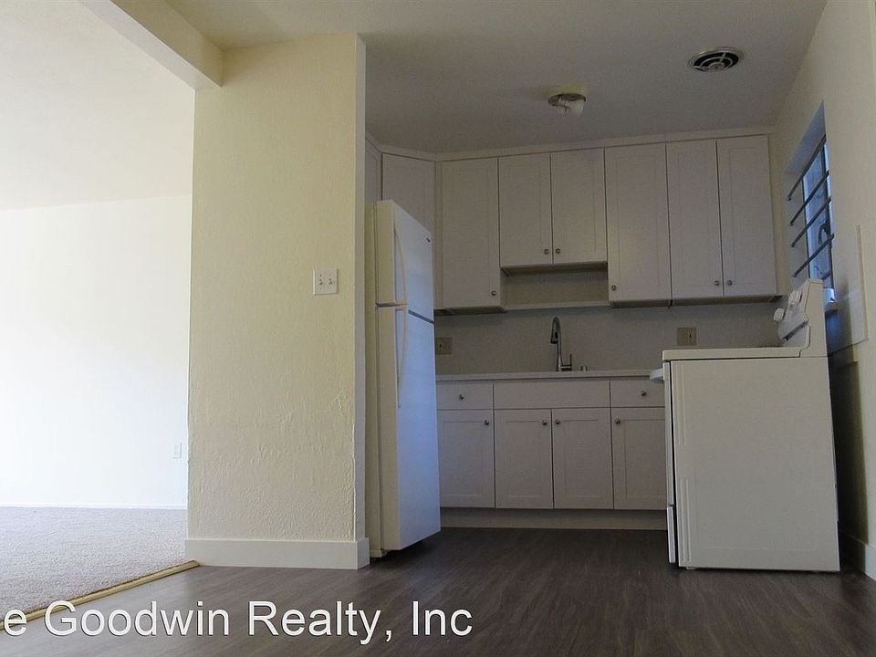 1st image of 1220 14th Ave #105
