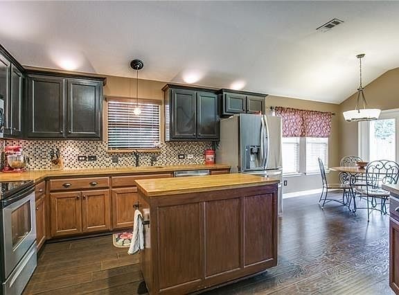 5th image of 13005 Berrywood Trl