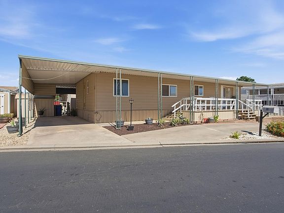 3rd image of 2240 Golden Oak Ln Space 94