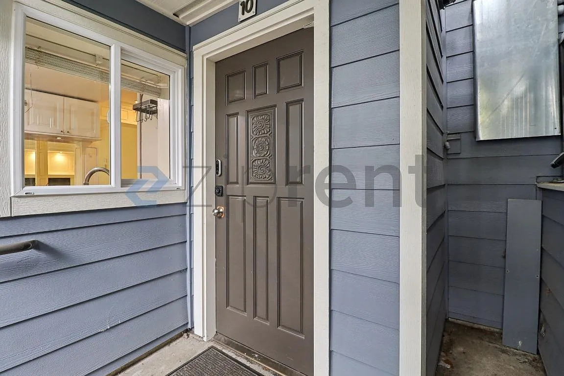 2 bed, 1.5 bath, 1001 sqft, $2,625 — Photo 1