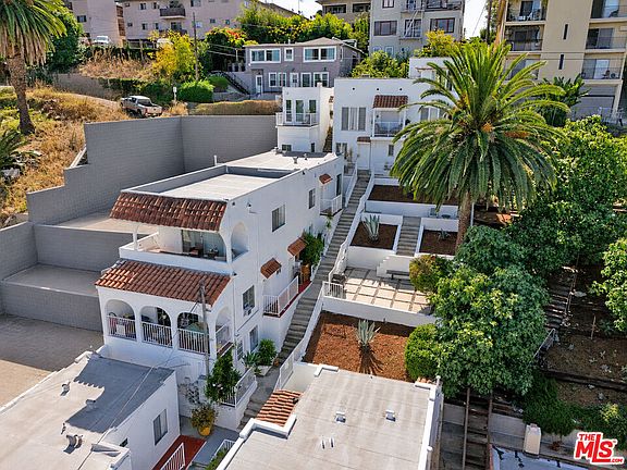 3rd image of 722 Echo Park Ave