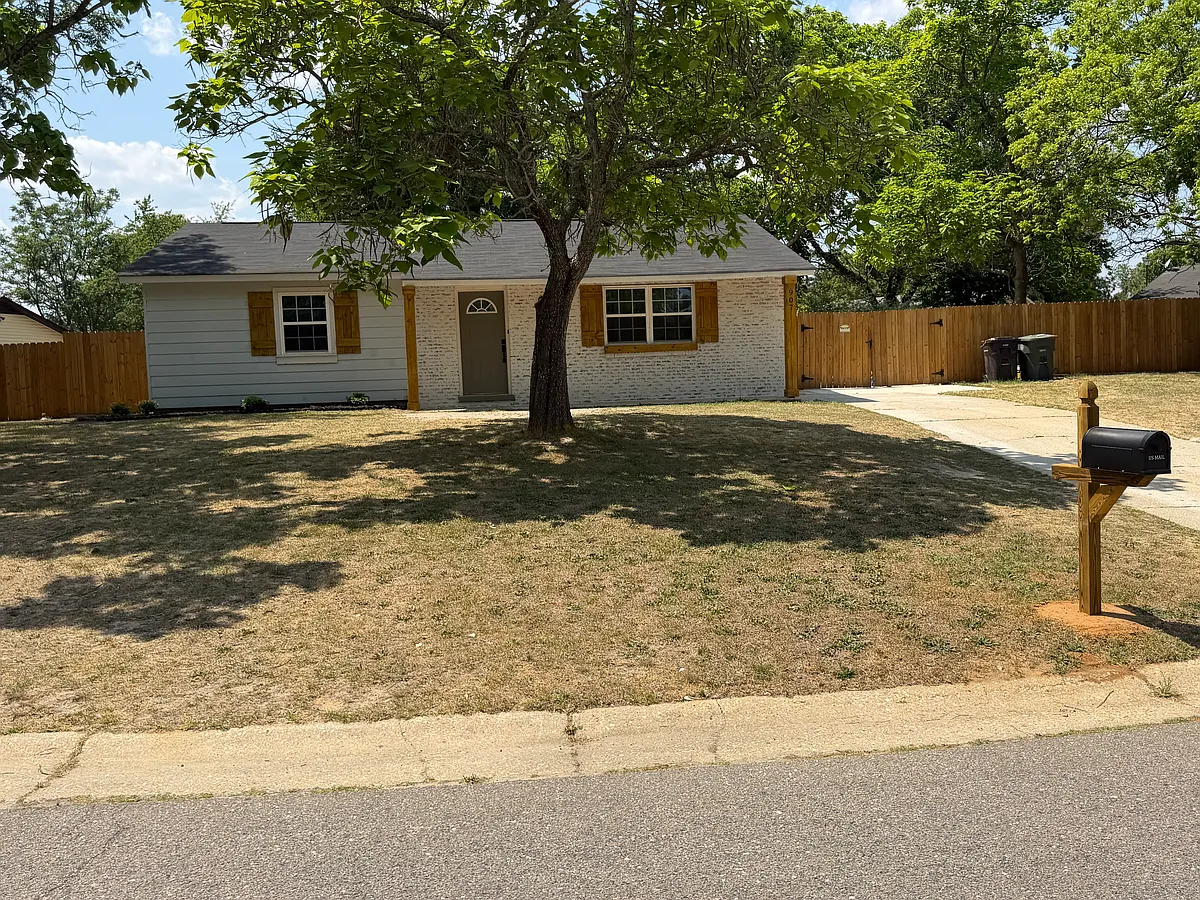 Building Photo - 907 Walker Ct