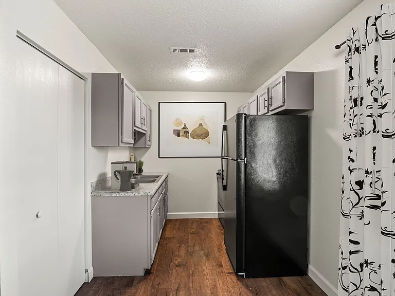 Metro Apartments At Bethalto — Photo 35