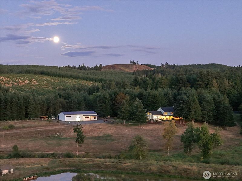 3rd image of 437 Ingalls Road