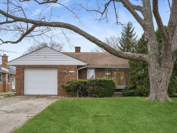 1812 Winthrop Rd, Highland Park, IL 60035