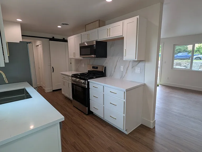9251 25th Ave SW — Photo 5