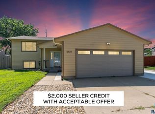 5519 W Dardanella Rd, Sioux Falls, SD 57106
