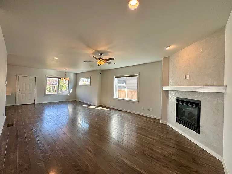 2927 Flurry Ln — Photo 7
