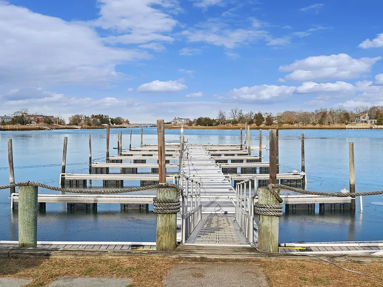 Wooleys Dr — Photo 24