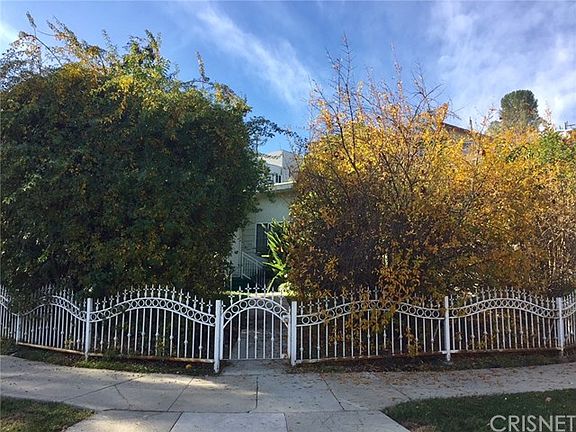 2nd image of 5145 Canoga Ave