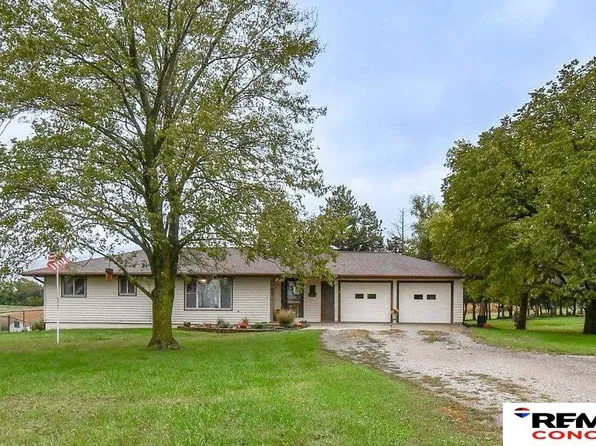 5345 E Apple Rd, Firth, NE 68358