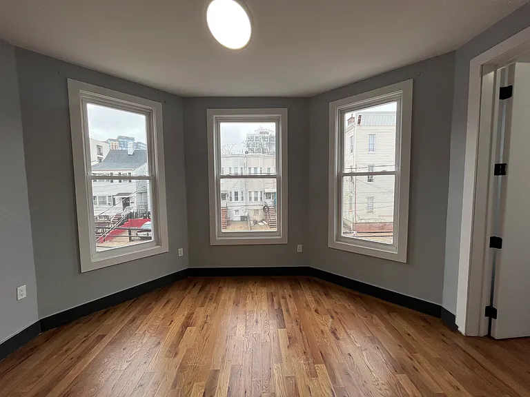 74 Baldwin Ave #2 — Photo 9