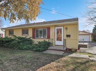 3416 Hillcrest Dr, Des Moines, IA 50310