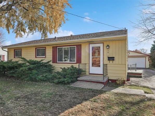 3416 Hillcrest Dr, Des Moines, IA 50310