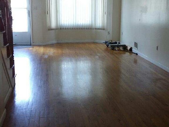 3rd image of 40 Northfield Ct