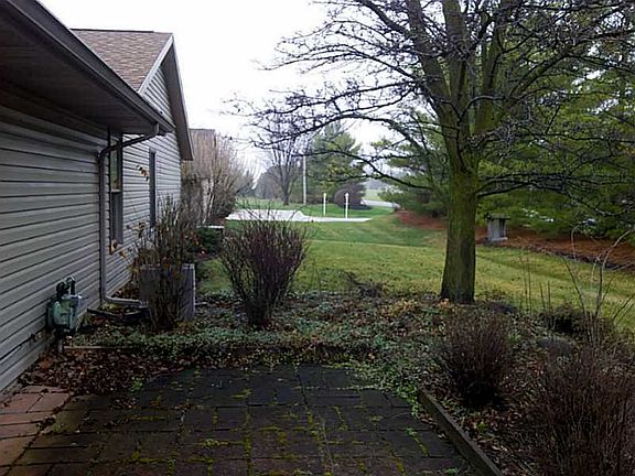 2nd image of 3853 Cambridge Pl #3853