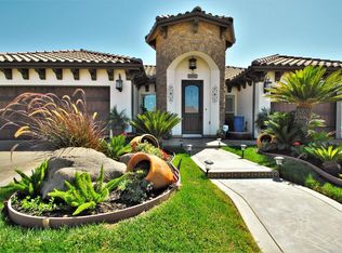 6815 W Wrenwood Ln, Fresno, CA 93723