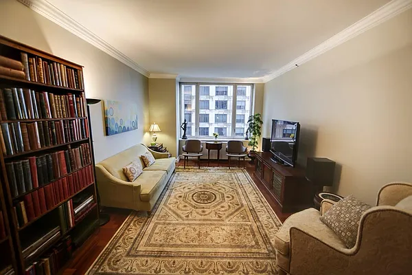 Sold by Real Direct | media 2