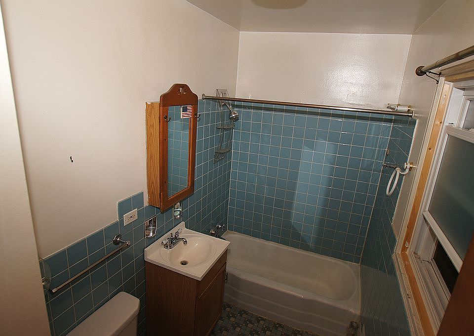 1st image of 3201 S Harlem Ave APT 2
