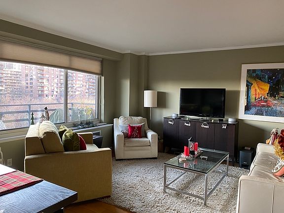 3rd image of 400 Central Park W APT 8M