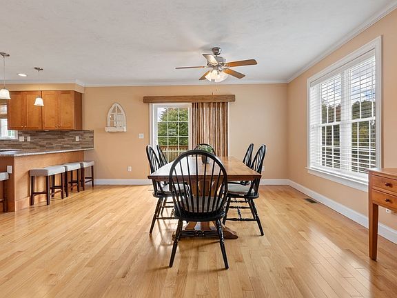 4th image of 101 Sawmill Ln #101