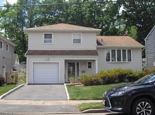 926 Rayhon Ter, Rahway, NJ 07065