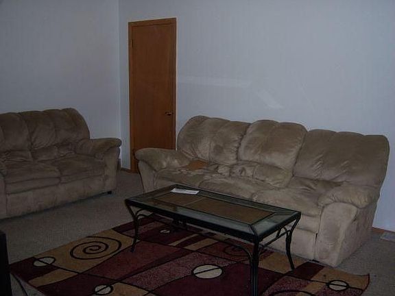 4th image of 2926 N 124th St