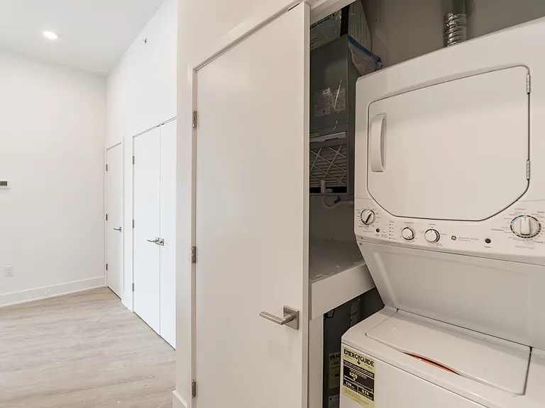 1622 Point Breeze Ave — Photo 10