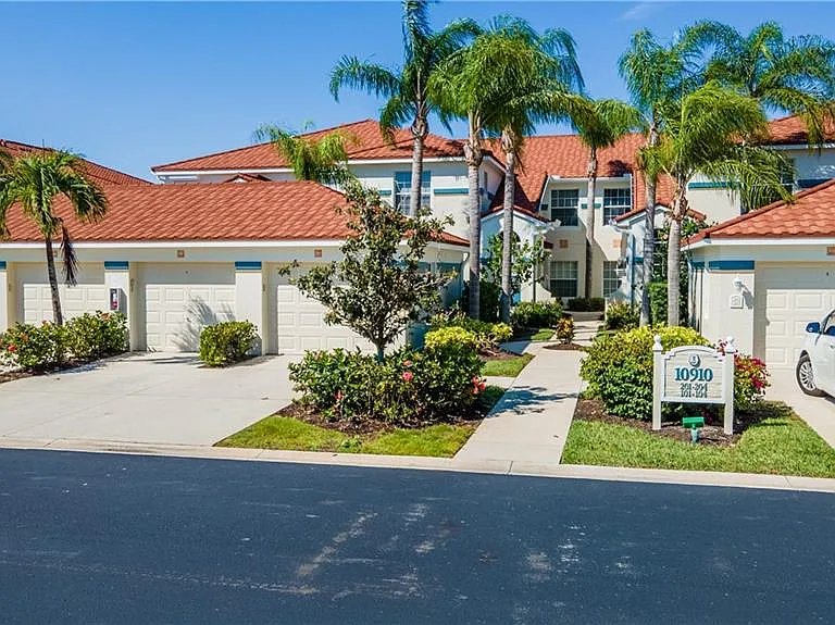 10910 Santa Margherita Rd #102 — Photo 3