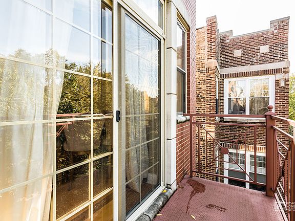 5th image of 6507 N Bosworth Ave APT 3