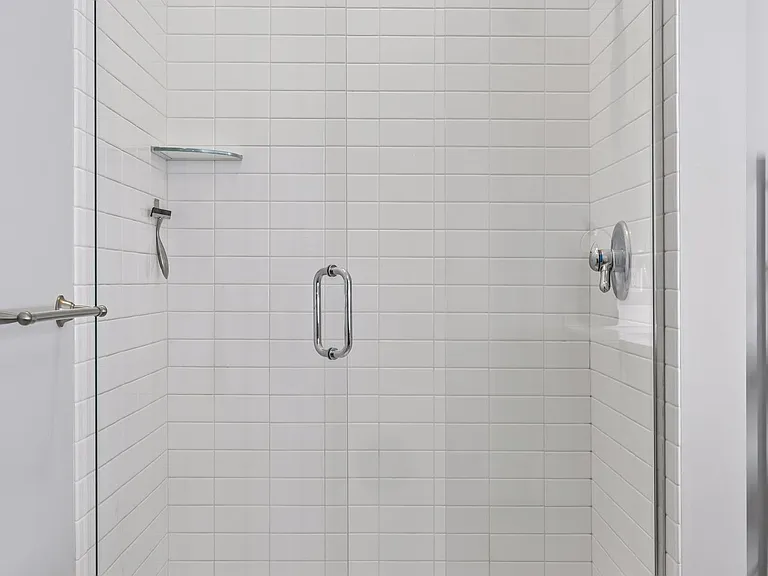 618 Washington Ave N #505 — Photo 16