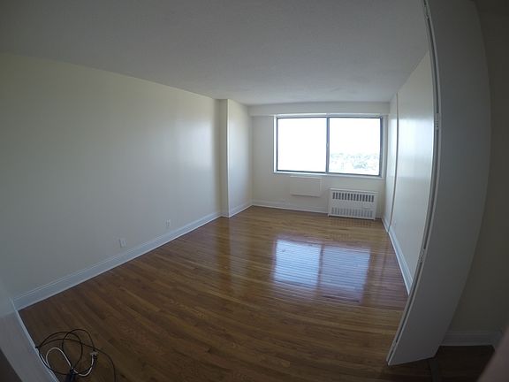 4th image of 40 E Sidney Ave APT 8L