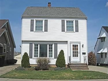 2nd image of 7610 Marlborough Ave