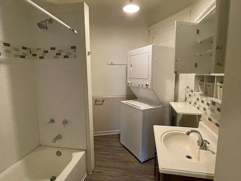 207 Midway Ave — Photo 22