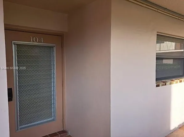 10433 Sunrise Lakes Blvd APT 104, Sunrise, FL 33322