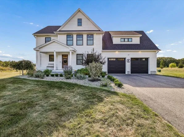 19 Seward Farm Ln, Kittery, ME 03904