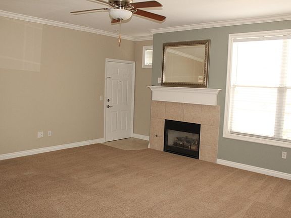 4th image of 5855 Valley Dr Unit 1079